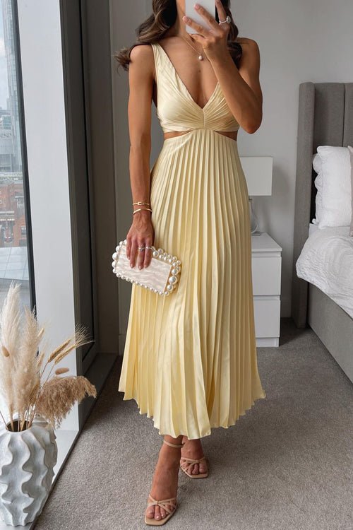 Laure | Elegante Vestido con Cuello en V y Plisado para Mujer